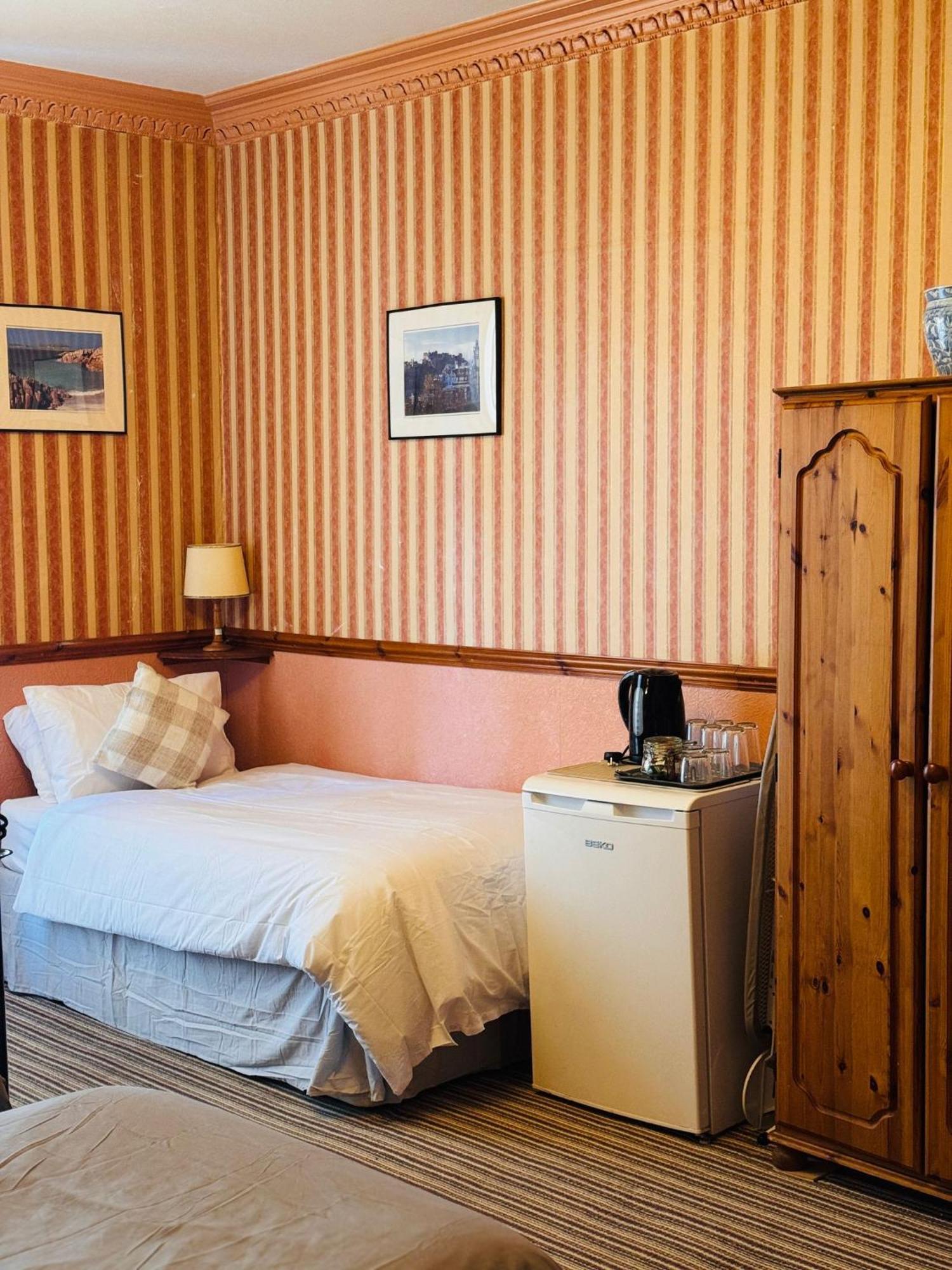 Edinburgh Travel Guest House Εξωτερικό φωτογραφία